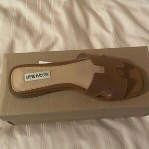 Steve Madden slides size 8